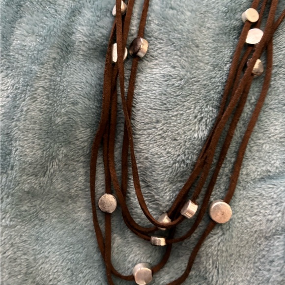 Long suede and silver necklace - Picture 5 of 6